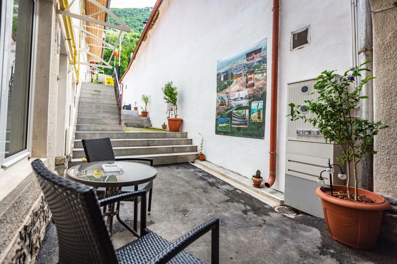 Central Apartment Braşov Extérieur photo